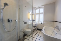 Zi106(Panorama-Terrassen-Doppelzimmer)(1).JPG Zi106(Panorama-Terrassen-Doppelzimmer)(1).JPG