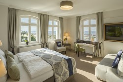 Zi205(Panorama-Doppelzimmer)(1).jpg Zi205(Panorama-Doppelzimmer)(1).jpg