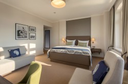 Zi205(Panorama-Doppelzimmer)(3).JPG Zi205(Panorama-Doppelzimmer)(3).JPG